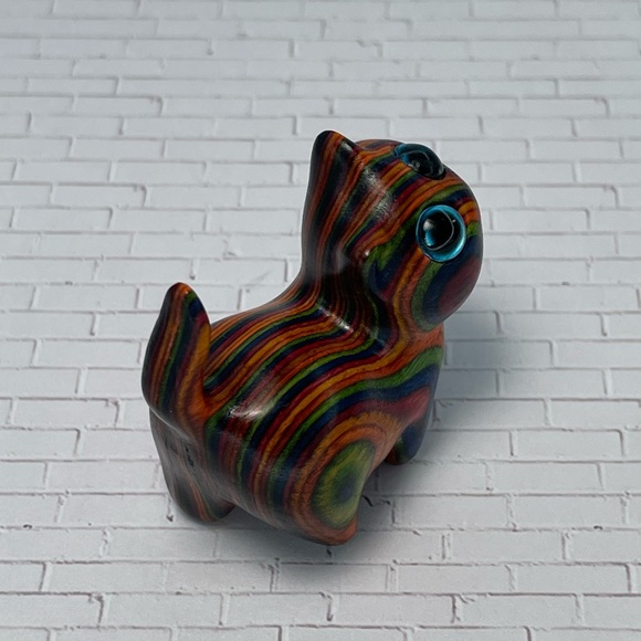 Multicolor wood cat carving - Picture 9 of 12